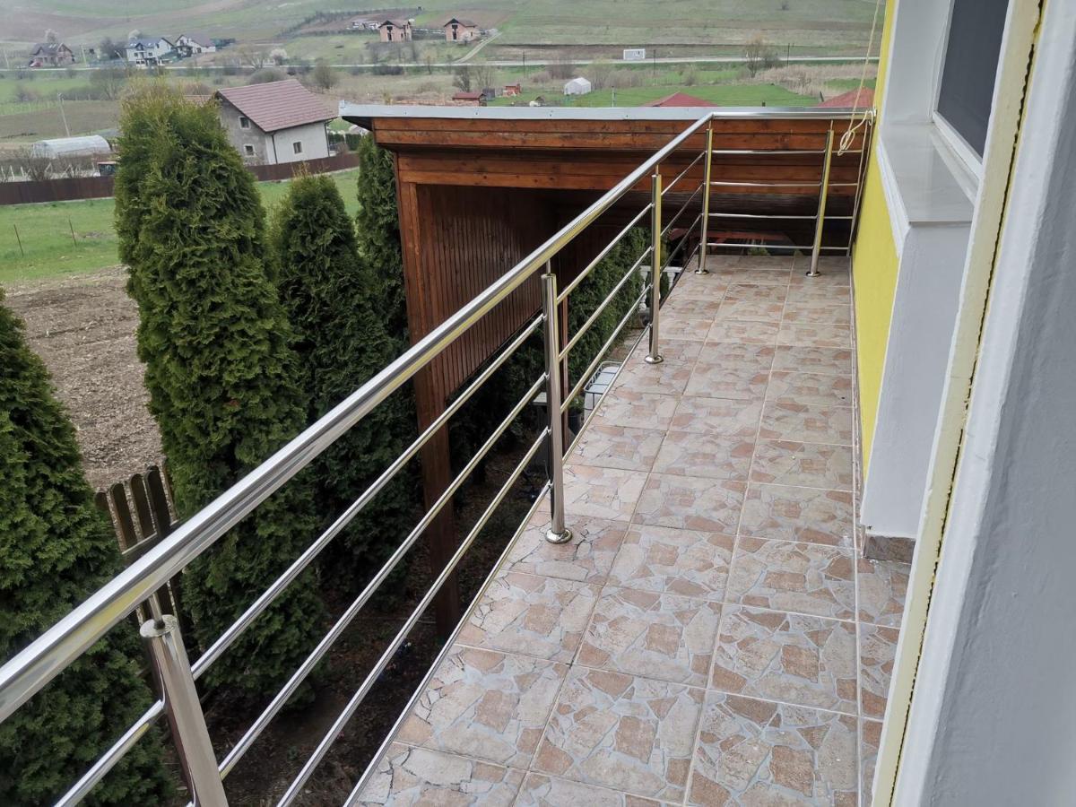Stars Livezeni Hotel Ivanesti Екстериор снимка