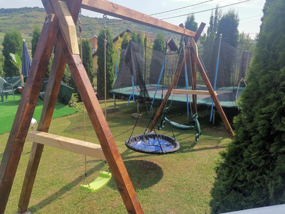 Stars Livezeni Hotel Ivanesti Екстериор снимка