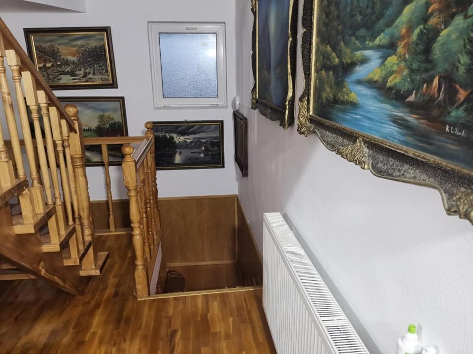 Stars Livezeni Hotel Ivanesti Екстериор снимка