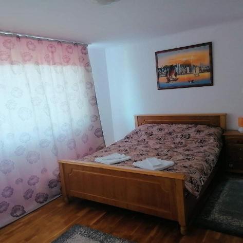 Stars Livezeni Hotel Ivanesti Екстериор снимка